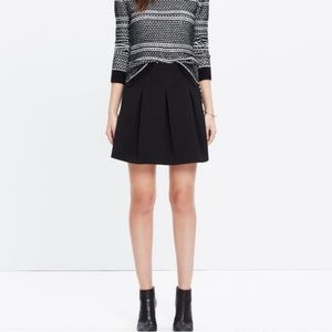 Madewell size 12 black jacquard mini skirt with pleats and pockets